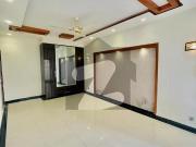 1 Kanal Full House Beautiful Design Bungalow For Rent...