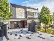 1 kanal brand new luxury modern design house available...