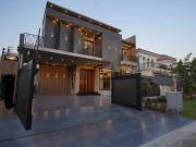 1 kanal brand new luxury modern design house available...