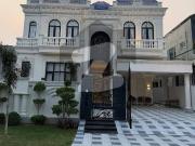 1 Kanal Brand New Luxury Modern Design House For Rent In...