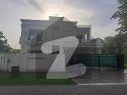 1 Kanal Brand New Modern Design Fully Basement With Gas...