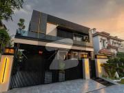 1 Kanal Brand New Modern Design House For Rent With...