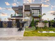 22 Marla Corner Full Basment Brand New Ultra Modern...
