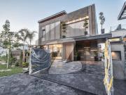 1 Kanal Brand New Ultra Modern Luxurious Bungalow For Sale