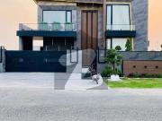 1 Kanal Brand New Upper Portion For Rent In Phase 6...