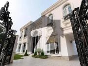 1 kanal classic design bungalow for sale near to kfc tim...