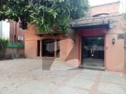 1 kanal commercial house for rent gulberg model town...