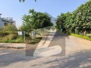 1 Kanal Corner Category 3 sides Open Plot Very Prime...