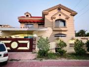 1 kanal Corner Furnished house For Rent in bahria town...