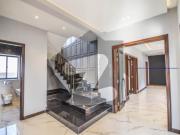 1 Kanal Elegant And Fully Maintained Super Hot Located...