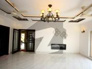1 Kanal Elegant And Fully Maintained Super Hot Located...