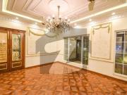 1 Kanal Elegant And Fully Maintained Super Hot Located...