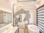 1 Kanal Elegant And Fully Maintained Super Hot Located...
