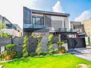 1 Kanal Elegant And Fully Maintained Super Hot Located...