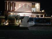 1 Kanal Elegant And Fully Maintained Super Hot Located...