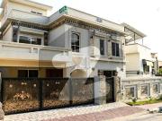 1 Kanal Full House Available For Rent In Bahria Town...