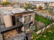 1 Kanal House 1 Kanal Lawn Eye Catching Bungalow With...