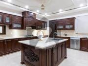 1 Kanal House Eye Catching Bungalow With Basement Sami...