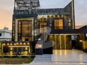 1 Kanal House Available For Sale 6 Beds 7 Bathroom 40...