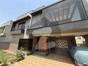 1 Kanal House Available For Sale In A Block Hot Location