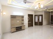 1 Kanal House for Sale