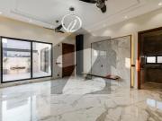 1 kanal like brand new designer house for rent near park...