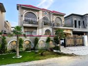 1 Kanal Luxurious Spanish Bungalow On Top Location For...