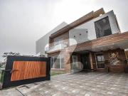 1 Kanal Luxury House Available For Rent In DHA Phase 5