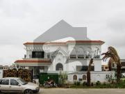 1 Kanal Luxury Modern House Available For Rent In DHA...