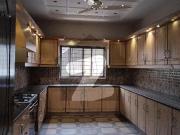 1 Kanal Modern Design Upper Portion Ideal Location...