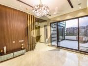 1 kanal modern designer house for rent near comunity...