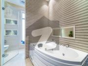 1 kanal most elegant slightly used modern design...