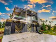 1 Kanal Out Standing Top Quality Brand New House With...