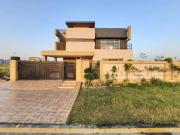 1 kanal owner build house for sale in dha phase 7 Lahore...