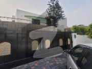 1 Kanal Owner Built Solid Construction Well Maintained...