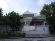 1 Kanal Single Story Duplex House Available For Sale....