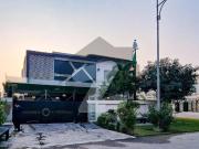 1 Kanal Slightly Used | Modern Architecture | Fully...