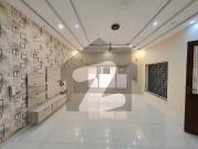 1 Kanal Slightly Used Modern Design House For Rent In...