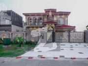 1 Kanal Spanish Bungalow With Full Basement For Sale