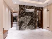 1 Kanal Top Quality Build Luxurious Beautiful Modern...