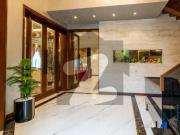 1 Kanal Top Quality Build Luxurious Beautiful Modern...
