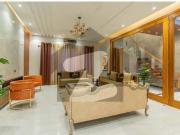 1 Kanal Top Quality Build Luxurious Beautiful Modern...