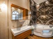 1 Kanal Top Quality Build Luxurious Beautiful Spanish...