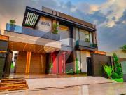 1 Kanal Top Quality Build Luxurious Beautiful UItra...