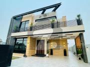 1 Kanal Ultra Modern Luxury House Available For Sale...