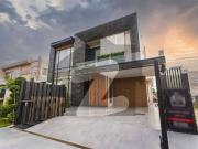 1 Kanal Unique Design Luxury Fully Furnished House For...