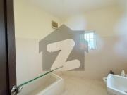 1 kanal very beautiful bungalow available for rent in...