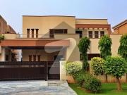 1 Kanal Well Maintained Modern Bungalow For Sale In Phase 5