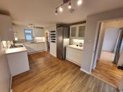1 large room in spacious renovated 3 bed house