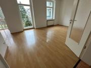 1. OG / neuer Vinylboden/ Wanne + Dusche / Süd Balkon u.v.m